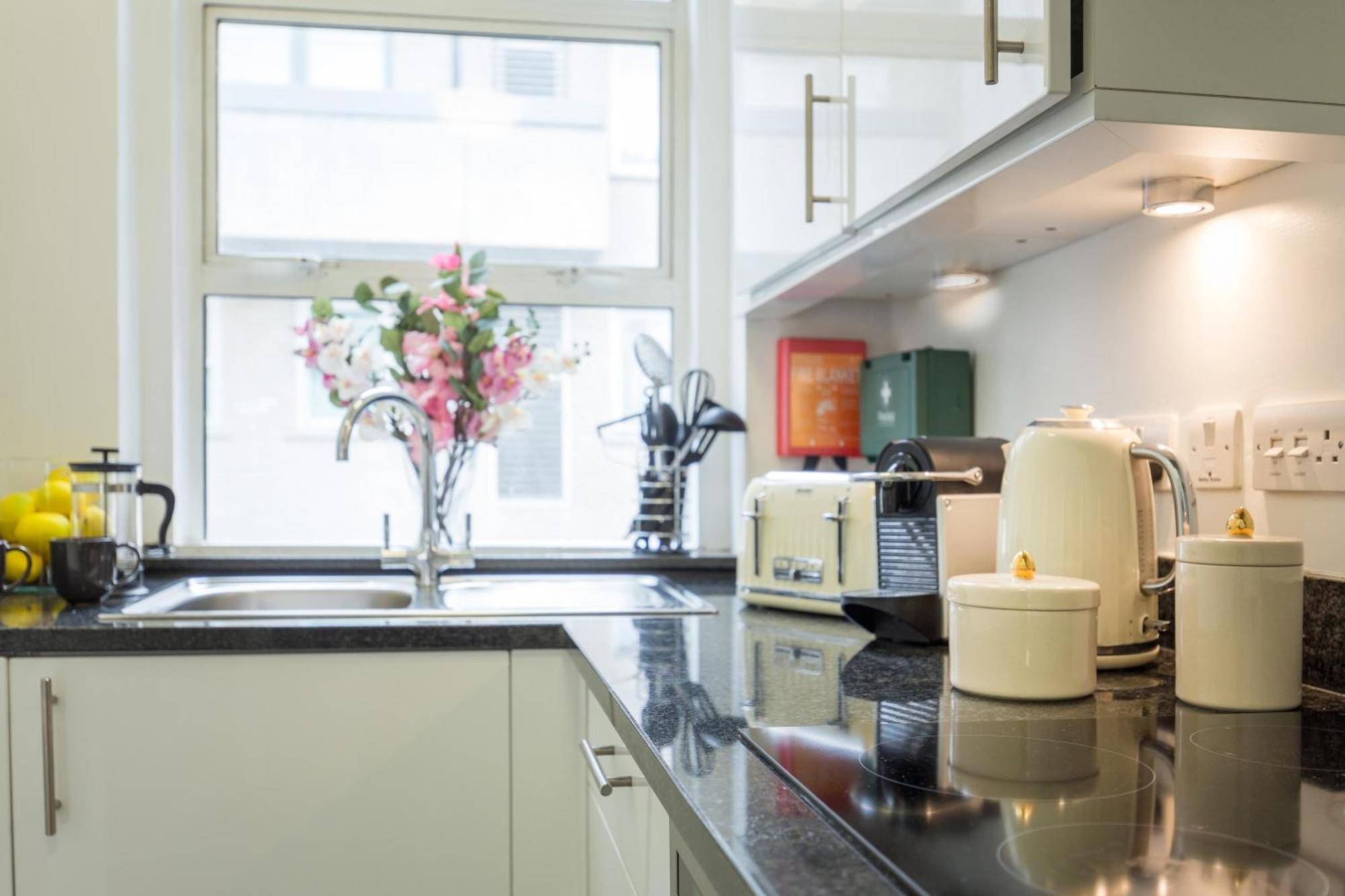 Picton 2Br Apartment - Prime Location & Comfort London Kültér fotó